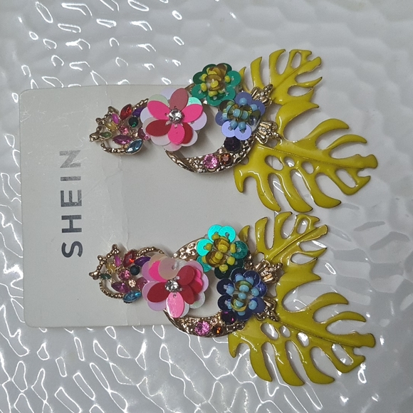 Vacation/beachwear Earrings. - Picture 4 of 5
